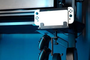 Nintendo Switch本体やプロコンを収納できるクランプ式の収納フック
