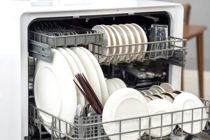 元販売員ならではの視点で開発、エディオン最大級店舗で「洗剤自動投入機能付き食洗機」を見てきた