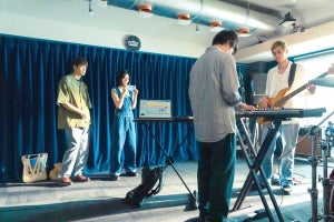 JO1 川西拓実が音楽を奏で、桜田ひよりが見守る 『バジーノイズ』場面写真