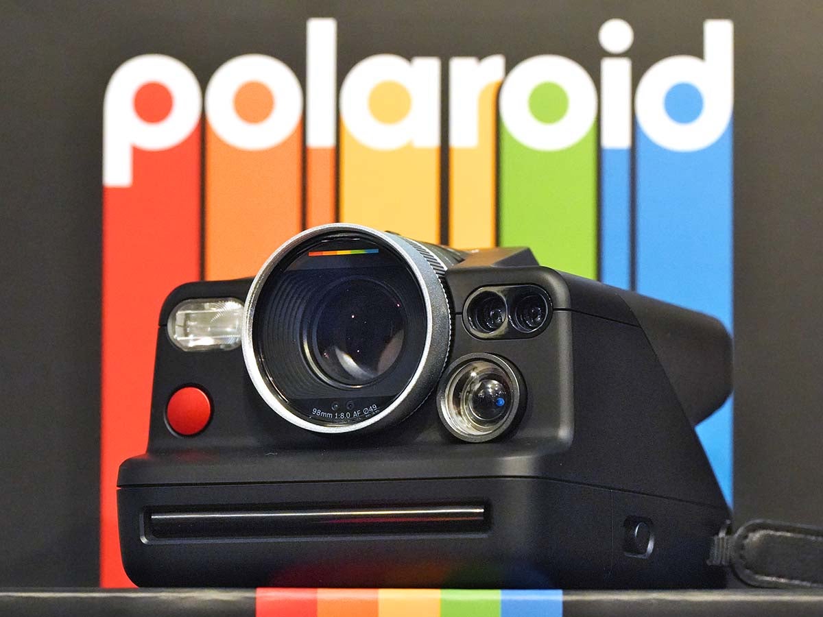 ポラロイド復活！ 最新カメラ「Polaroid I-2」日本発売決定、早期購入は9万円台 | マイナビニュース