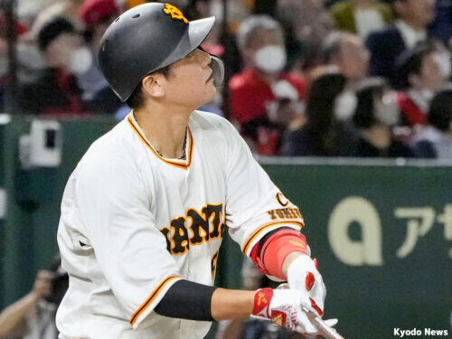 巨人・坂本勇人は若手選手にアドバイスするタイプ？、背中で引っ張るタイプ？ マイナビニュース 8436