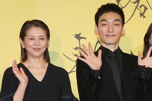 小泉今日子、草なぎ剛と29年ぶり共演で感動「主役としてすべてを背負って…」