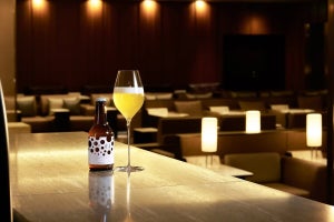 ラグジュアリービール「ROCOCO Tokyo WHITE」、羽田空港ANA最上級ラウンジ内にて提供開始
