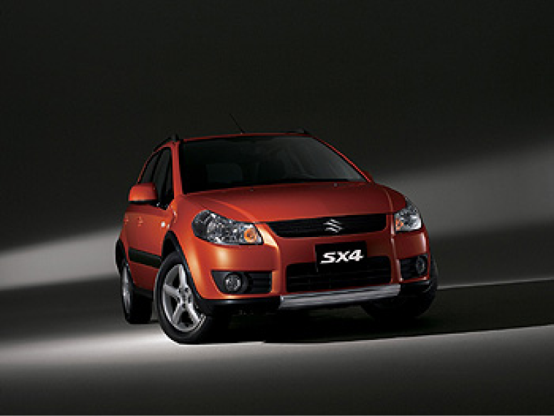 スズキ「SX4」の魅力とは？開発の経緯から中古車価格まで解説