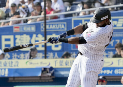 ロッテのグレゴリー・ポランコ(C)Kyodo News