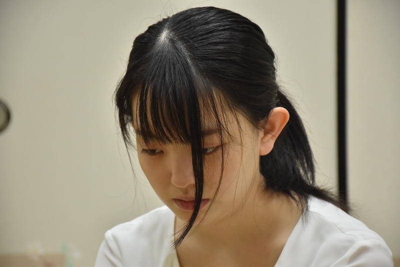 久保女流２級は順位戦クラスと級位のW昇級を果たした（写真は第18期マイナビ女子オープン予備予選のもの）