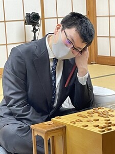 悪夢から目覚めるとき　永瀬九段が羽生九段を破って藤井王座への挑戦権獲得　第72期王座戦挑戦者決定戦