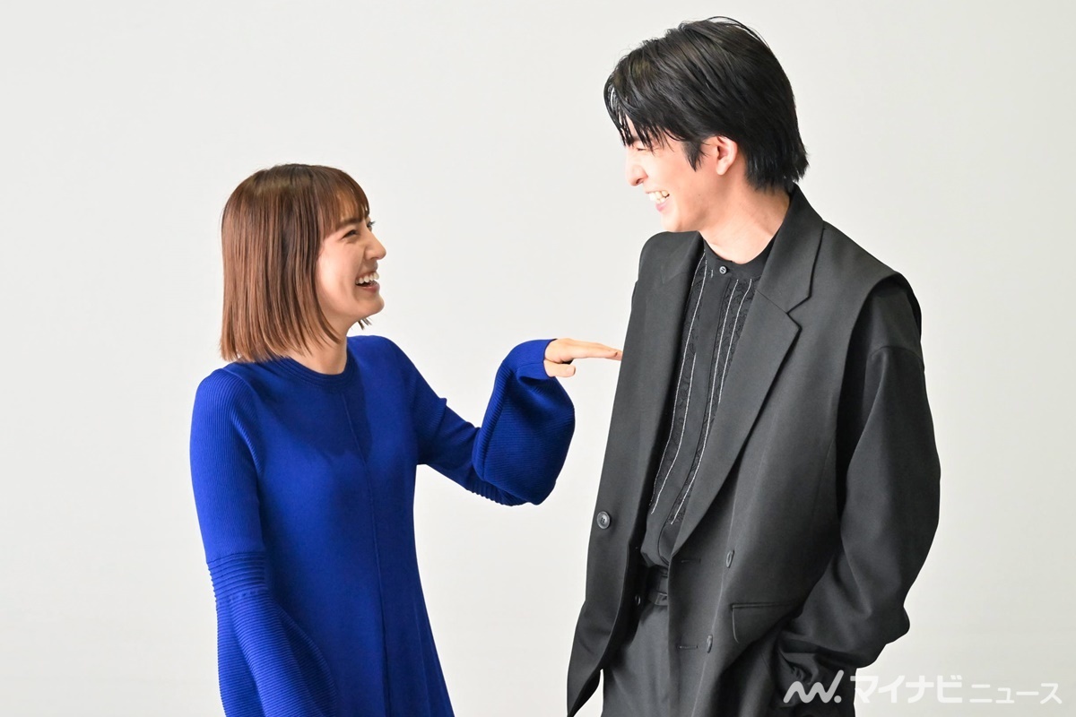 久保田紗友(左)と前田公輝