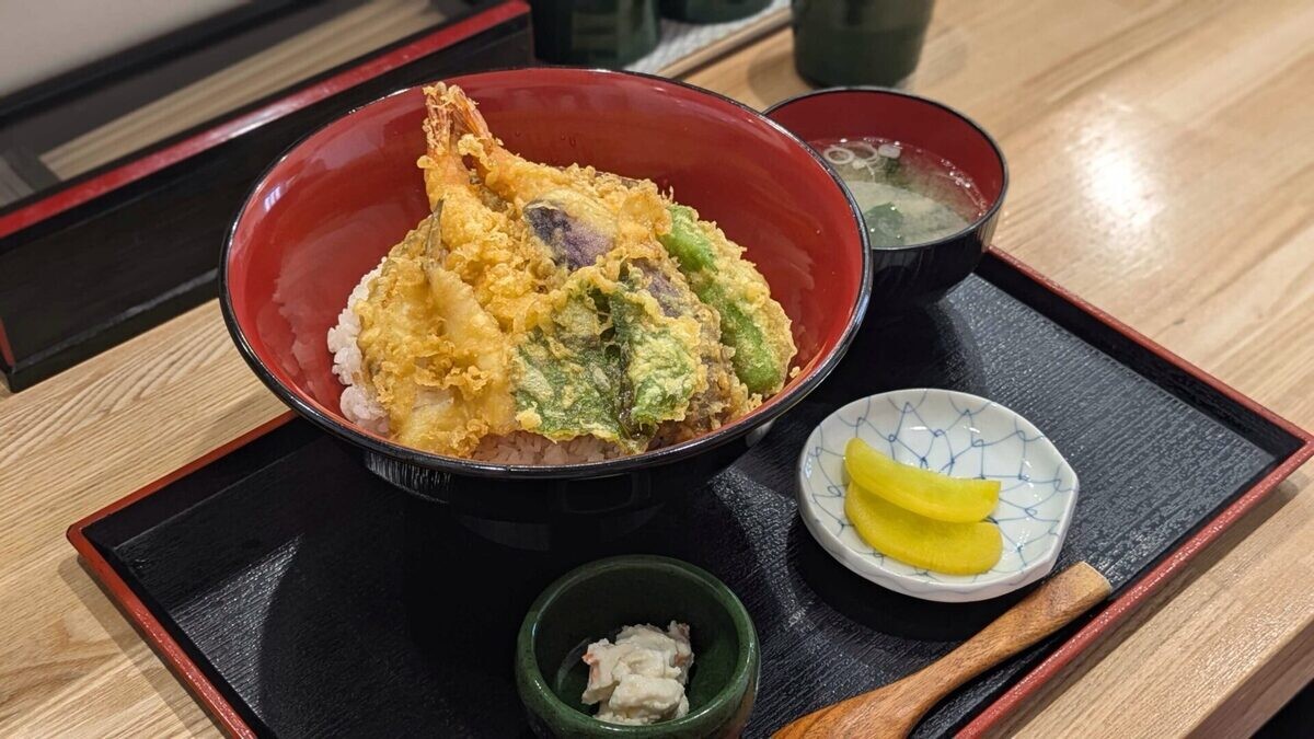 【逗子 グルメレポ】食事処 花々- 季節で具材が変わるコスパ最強天丼