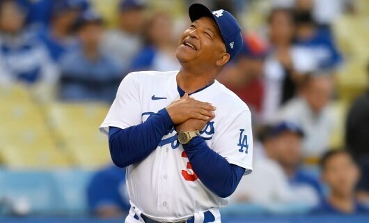 ドジャース・ロバーツ監督になぜ批判が集まる！？　”有能”なのに評価が分…