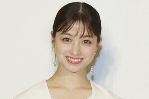 朝ドラ主演・橋本環奈のギャル姿を共演者絶賛　仲里依紗「完璧」「キング・オブ・ギャル」