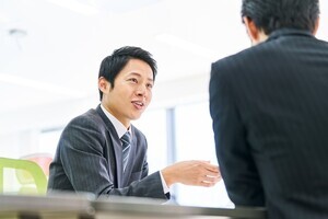 「1on1で話すことがない」マネージャーの悩みを解きほぐすシンプルな思考法