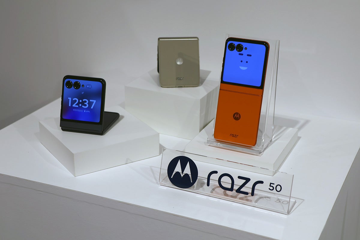 motorola razr 50