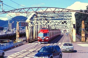 名鉄犬山線「犬山橋」かつての鉄道・道路併用橋「選奨土木遺産」に