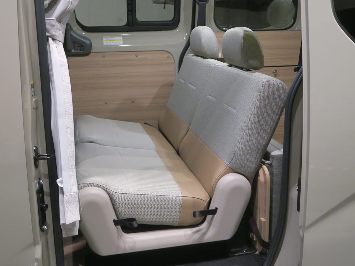 日産「NV200バネット MYROOM」