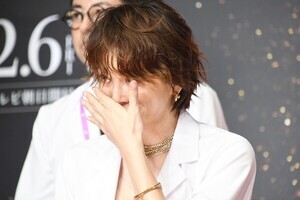 米倉涼子、『ドクターX』完結を発表　12年の思い込み上げ涙「この映画で最後」