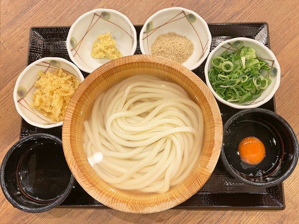 シンプルながらもうどん本来のおいしさを存分に味わえる釜揚げうどん