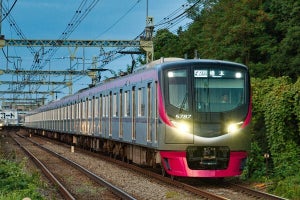 「京王ライナー33号」2日間限定「よみうりランド60周年記念号」に