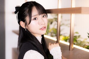 AKB48山内瑞葵、黒ランジェリーカットは「2024年ver.右足エビデンス」!?　「このカットが一番大人っぽいなと思います」