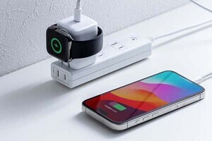 iPhoneとApple Watchが同時に充電できるAC充電器　USB PD 30W対応