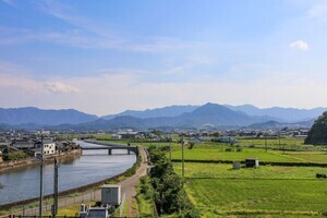 関西圏へ好アクセス! 海山に囲まれた香川県東かがわ市の暮らしとは? ふるさと納税返礼品で特産品も