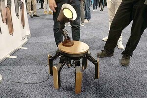 日本発のAIロボットや“転んでも痛くない床”に熱視線、CES 2025で見つけた先端ガジェット