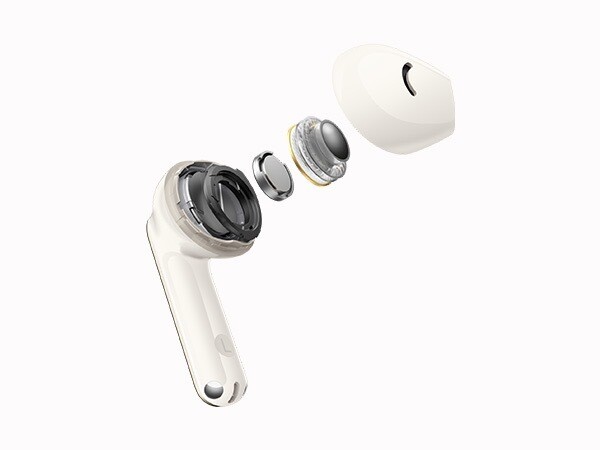 口径約10mm のダイナミック型ドライバーを搭載