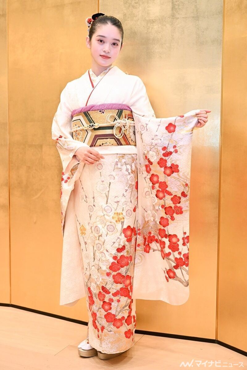 高石あかり