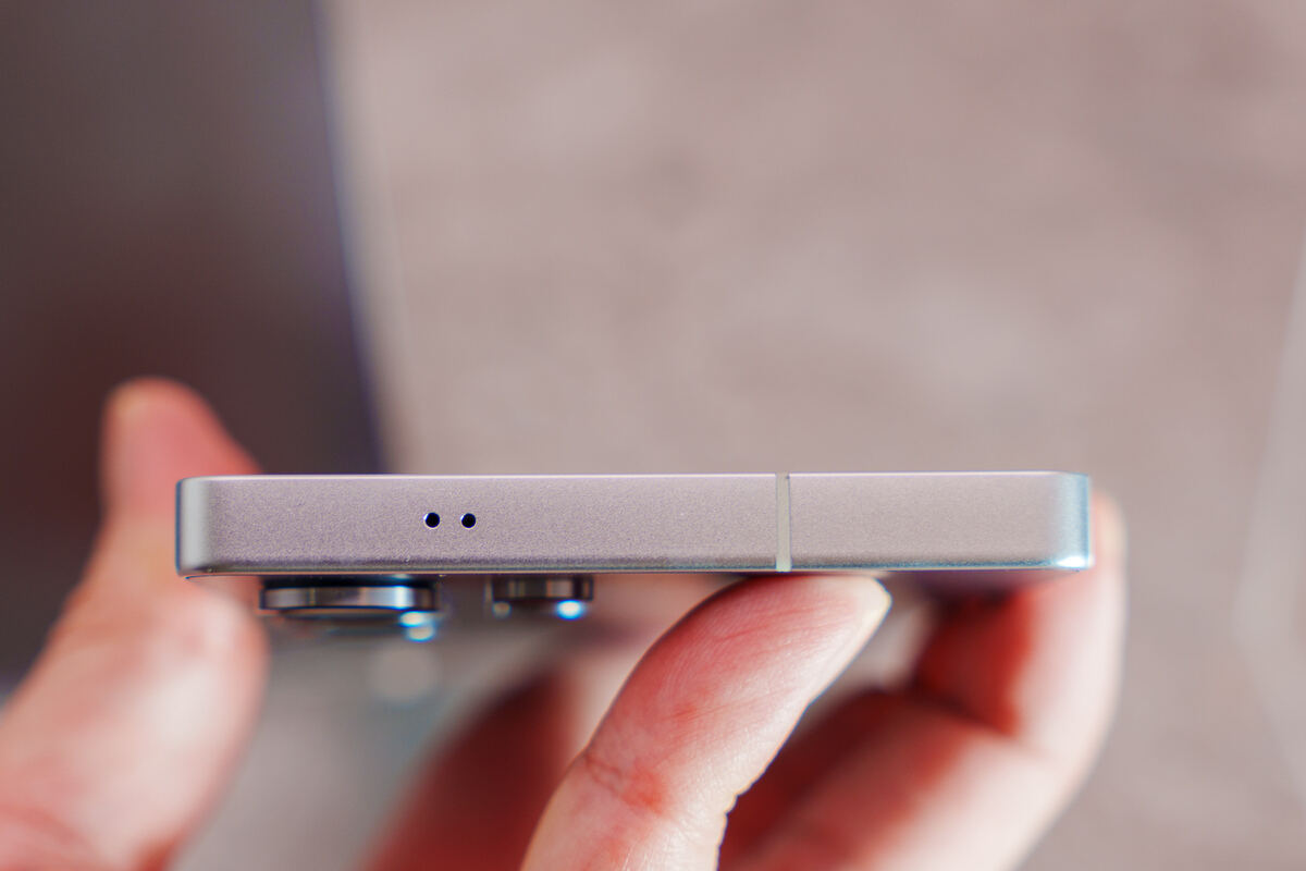 「Galaxy S25 Ultra」の天面