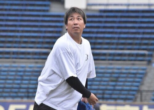 自主トレを公開したロッテ・益田直也（撮影＝岩下雄太）