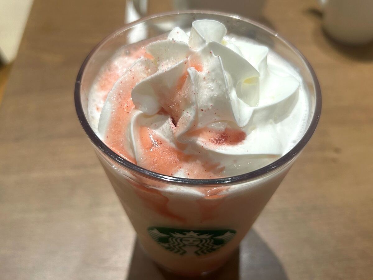 「白桃と桜わらびもち フラペチーノ」