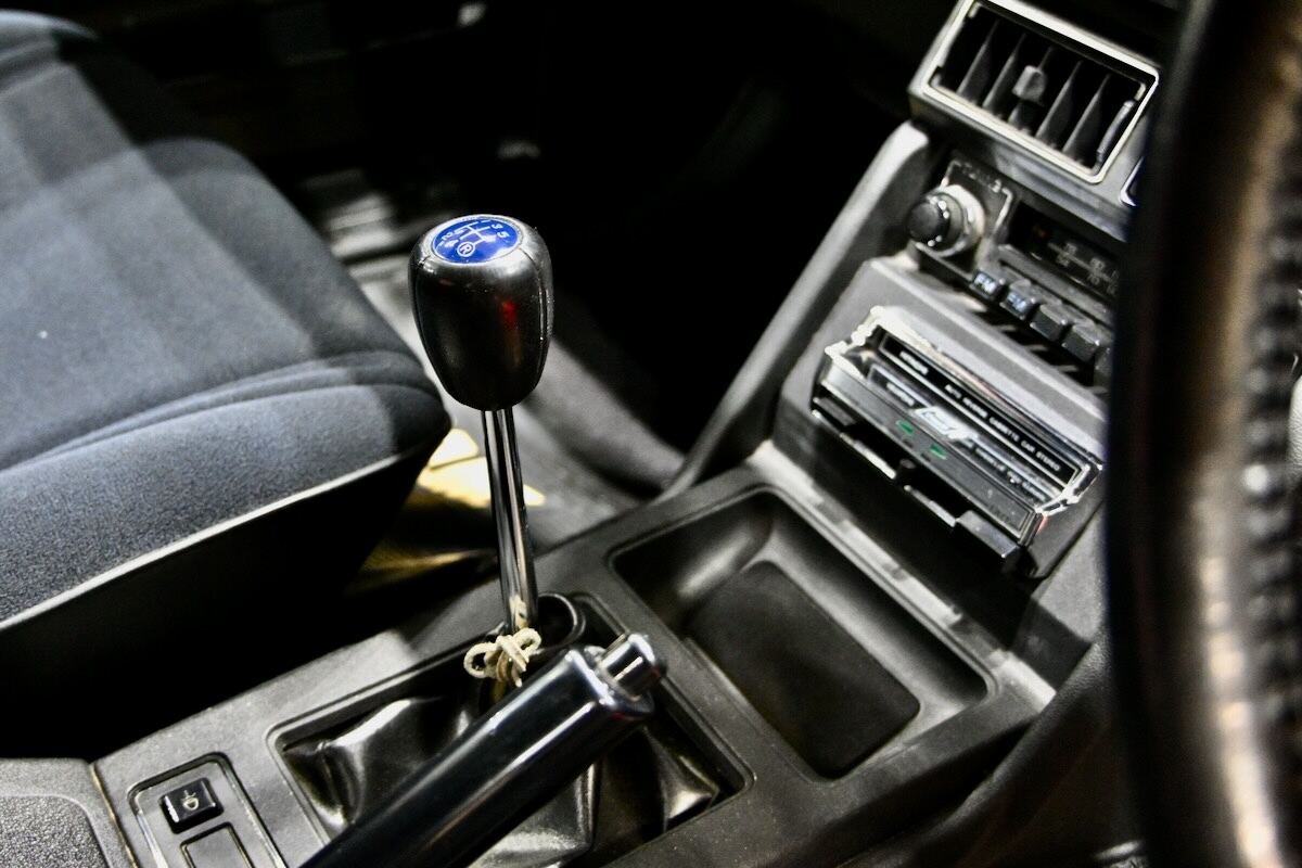 日産自動車「スカイライン ジャパン」(C210型)の特別限定モデル「ブラッキー」