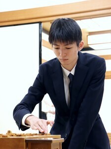 証明された大器の片鱗　上野四段が１期抜けで五段昇段　第83期順位戦Ｃ級２組10回戦