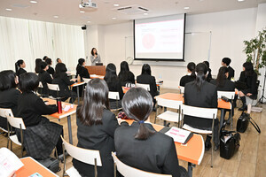 みんなの生理痛プロジェクト for TEEN、広尾学園で「生理痛について“学び・考える授業”」を開催