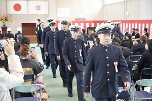 唐津海上技術学校で最後の卒業式 - ”一流の船乗りになること”を夢見て