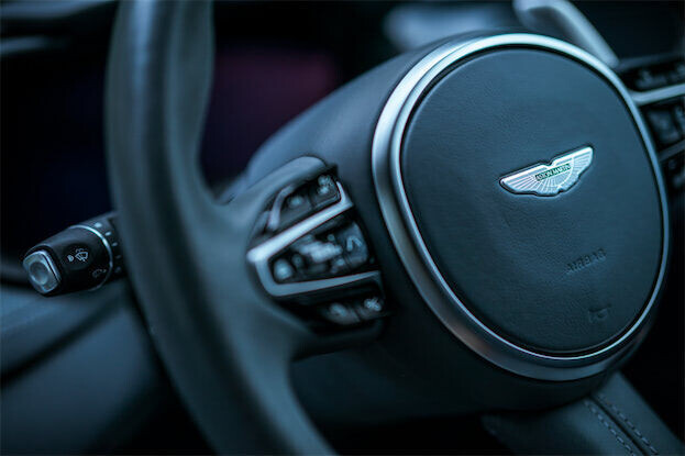 本当のブランデッド・レジデンスとは｜N°001 MINAMI AOYAMA DESIGNED BY ASTON MARTIN