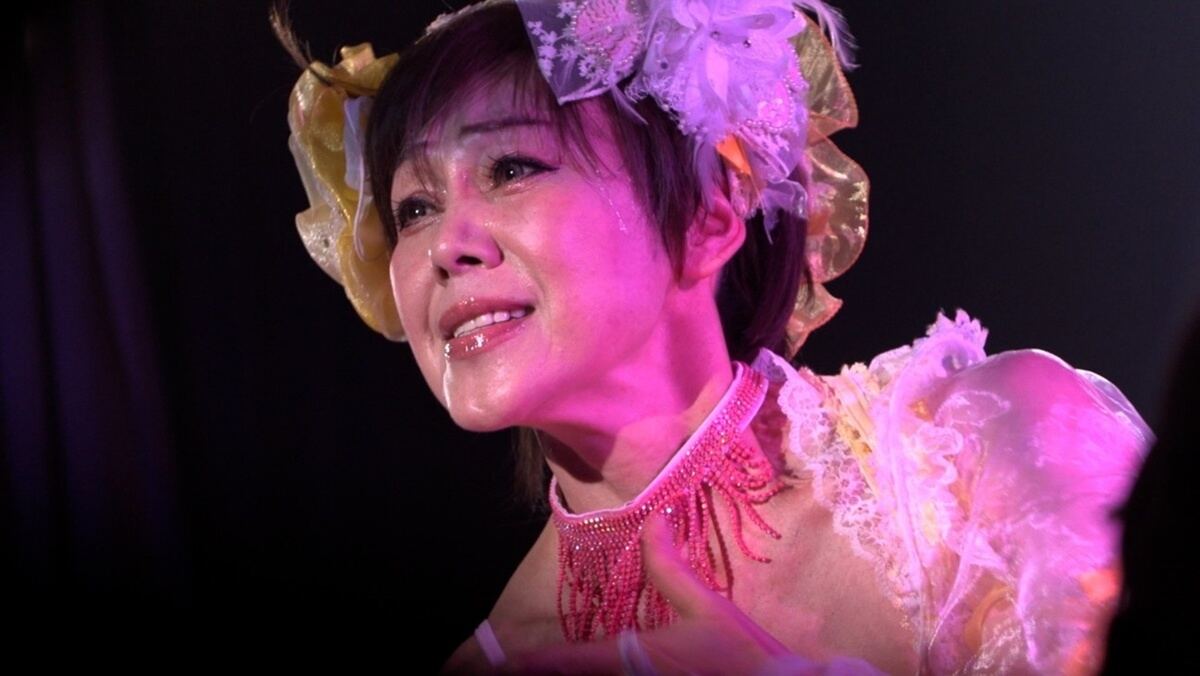 日本最高齢ストリッパーの星愛美さん　(C)フジテレビ