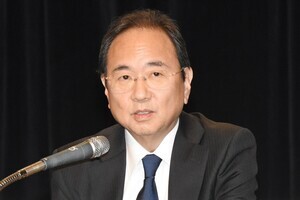 フジ入社式、辞退者なし・新人アナ4人　清水社長「強い組織は誤りを修正する力がある」