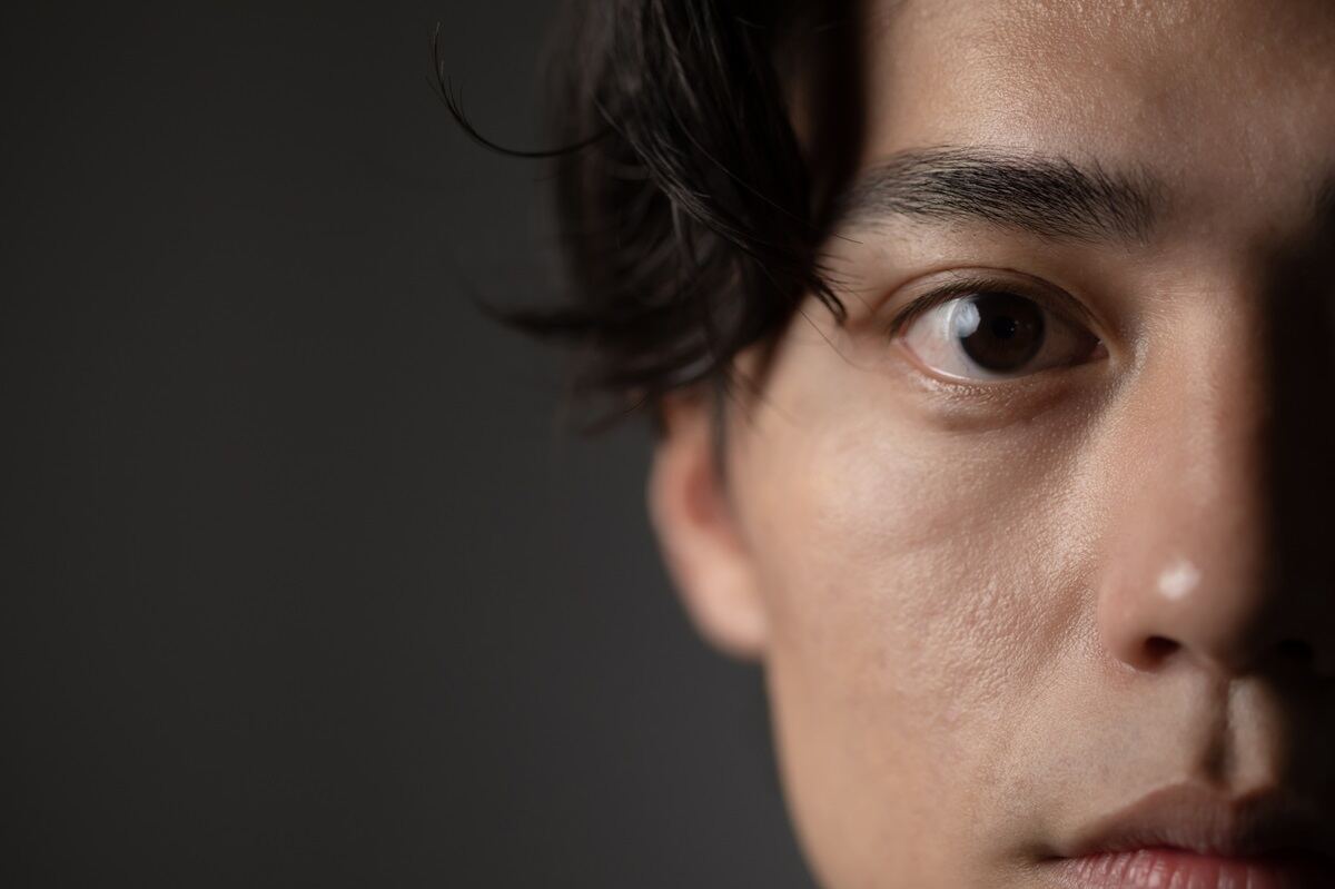ジロジロ見てくる人の心理とは?