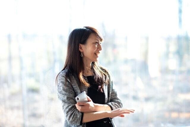 
                「節約しているつもりなのに、お金が貯まらない」「給料日が来るとホッとするけど、気づけばまたギリギリ……」そんな悩みを抱えていませんか？ 「あるだけ使ってしまう人」の特徴を解説しながら、お金が自然と貯まる人との違いを探ります。そして、今日から実践できる貯金体質への変え方も紹介します。
            