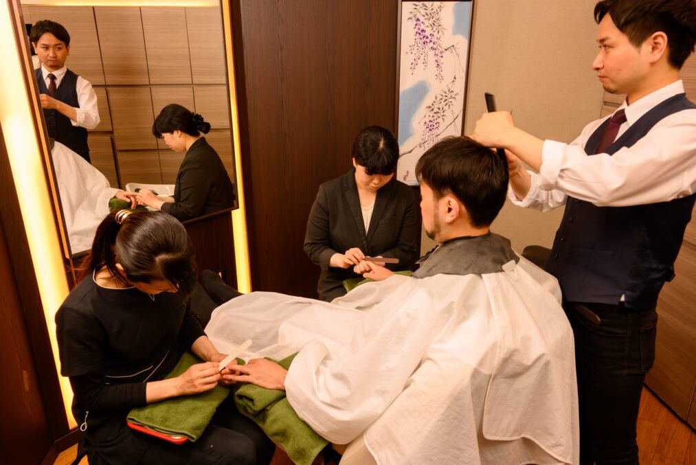 ヘアサロン大野の施術の様子