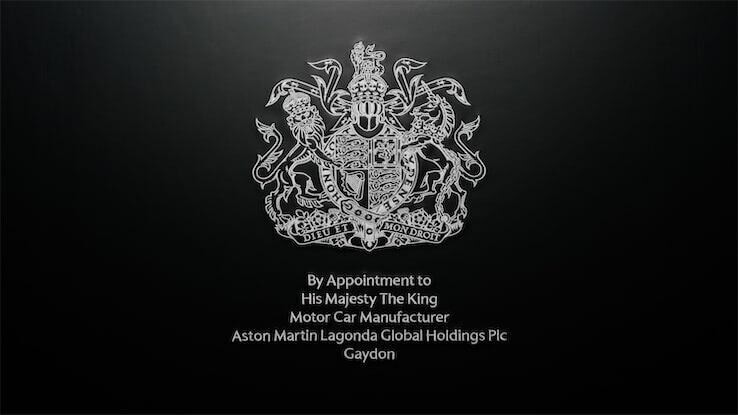 アストンマーティン、英国王室御用達に認定｜ブランド史上初、英国王の紋章がウィングバッジに並ぶ
