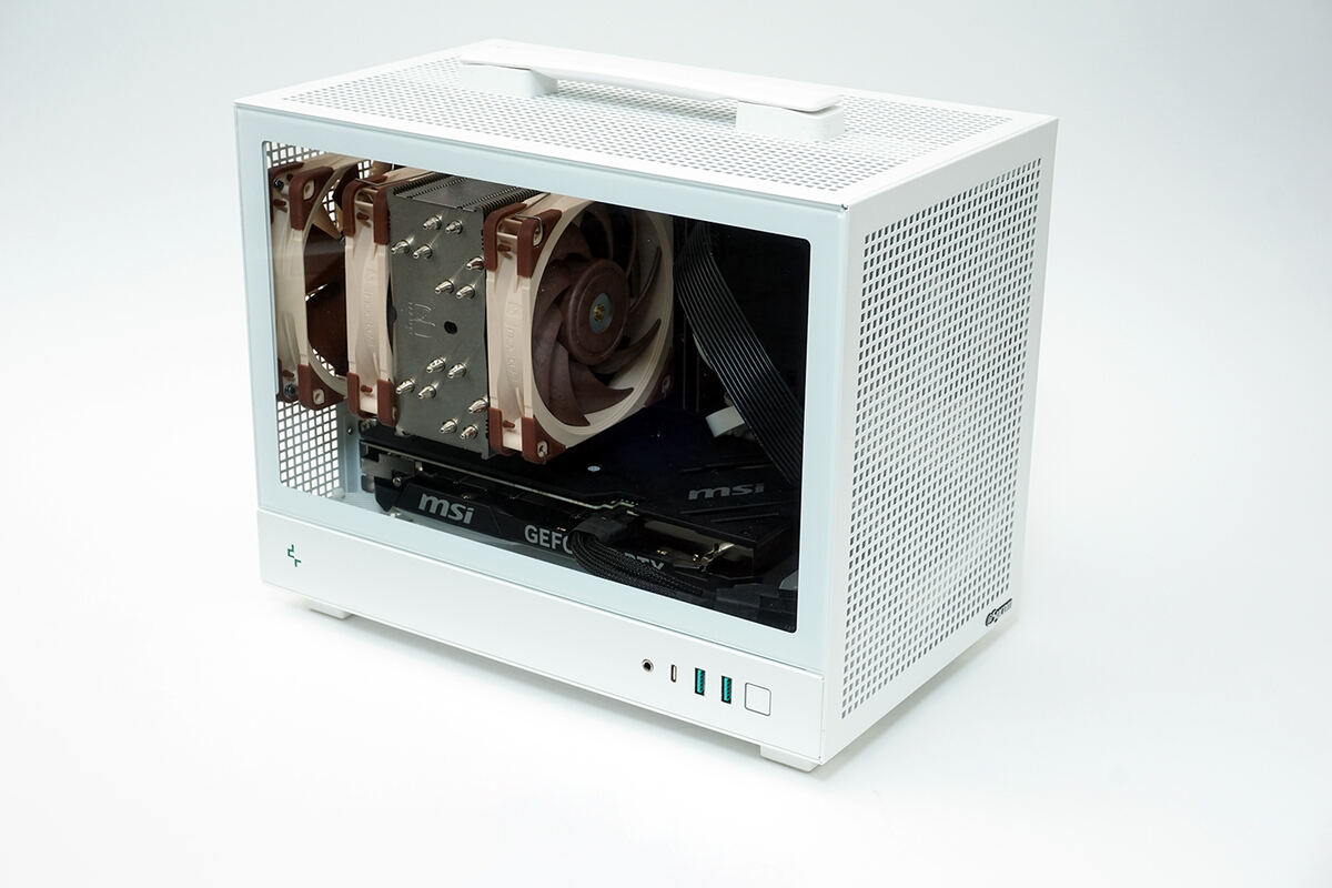 サイコムのコンパクトゲーミングPC「G-Master Velox Mini B860 Intel Edition」。標準構成で226,440円から