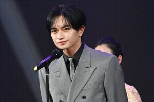 中島健人「一番星のように…」 Weibo授賞式で今後の抱負を力強く語る