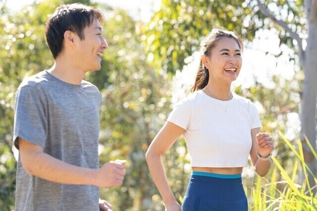 
                お金が貯まっている人は、一体どのような生活を送っているのかが気になりますよね。でも、ちょっとした生活の見直しや習慣によって、貯まる習慣が身についているのです。どのようなライフスタイルを心がけるとよいのか、確認してみましょう。
            
