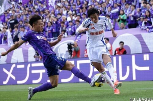 広島と新潟が対戦した [写真]＝J.LEAGUE via Getty Images