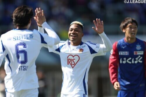 オナイウ情滋の得点で仙台は6戦4勝 [写真]＝J.LEAGUE via Getty Images