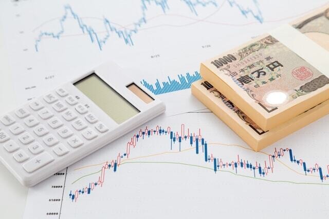 
                新NISAの主役である「投資信託」よりも値動きを抑えながら、安定して定期的な収入がほしいならば「米国債」に投資をするのも1つの手。世界一安全な債券でありながら、金利が高い米国債の魅力を解説。
            