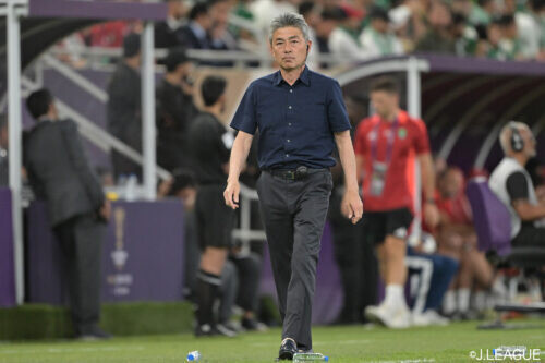 川崎Fを率いる長谷部茂利監督 [写真]=J.LEAGUE