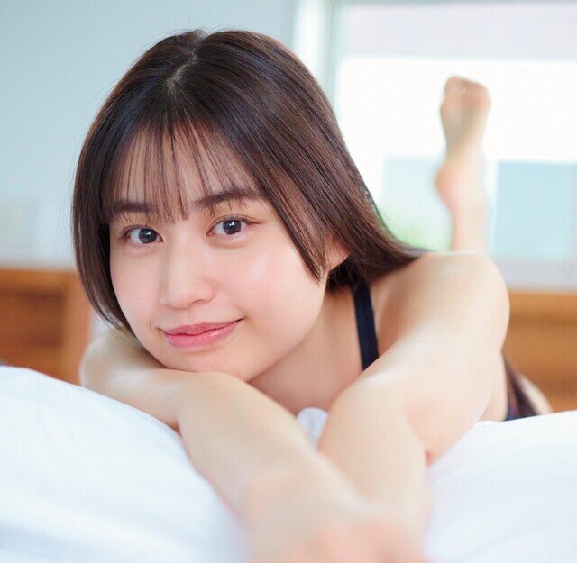 元HKT48の安陪恭加、貴重な水着姿で見せた極上のスレンダーボディ